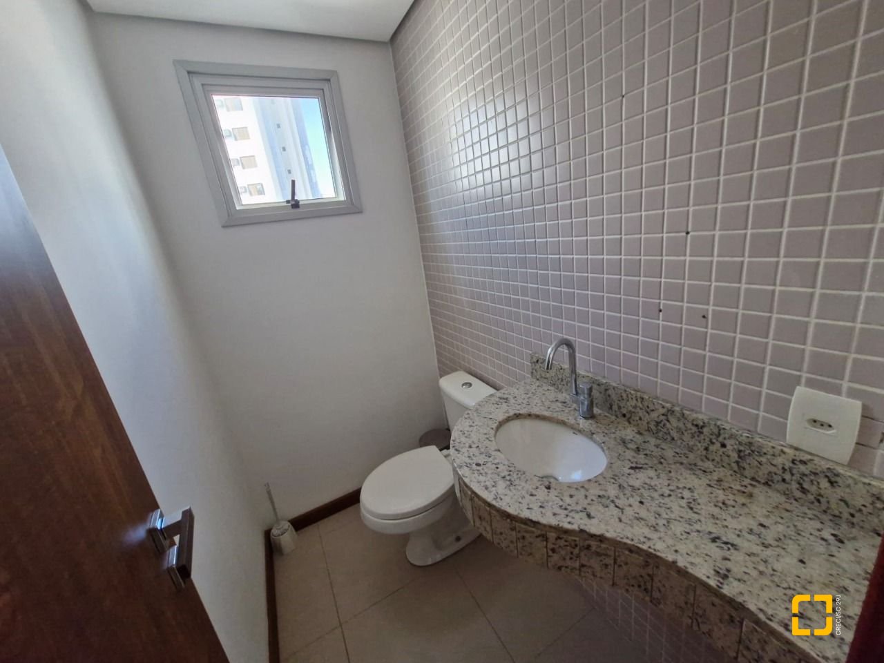 Sala com 31m², 1 garagem, no bairro Centro em Florianópolis