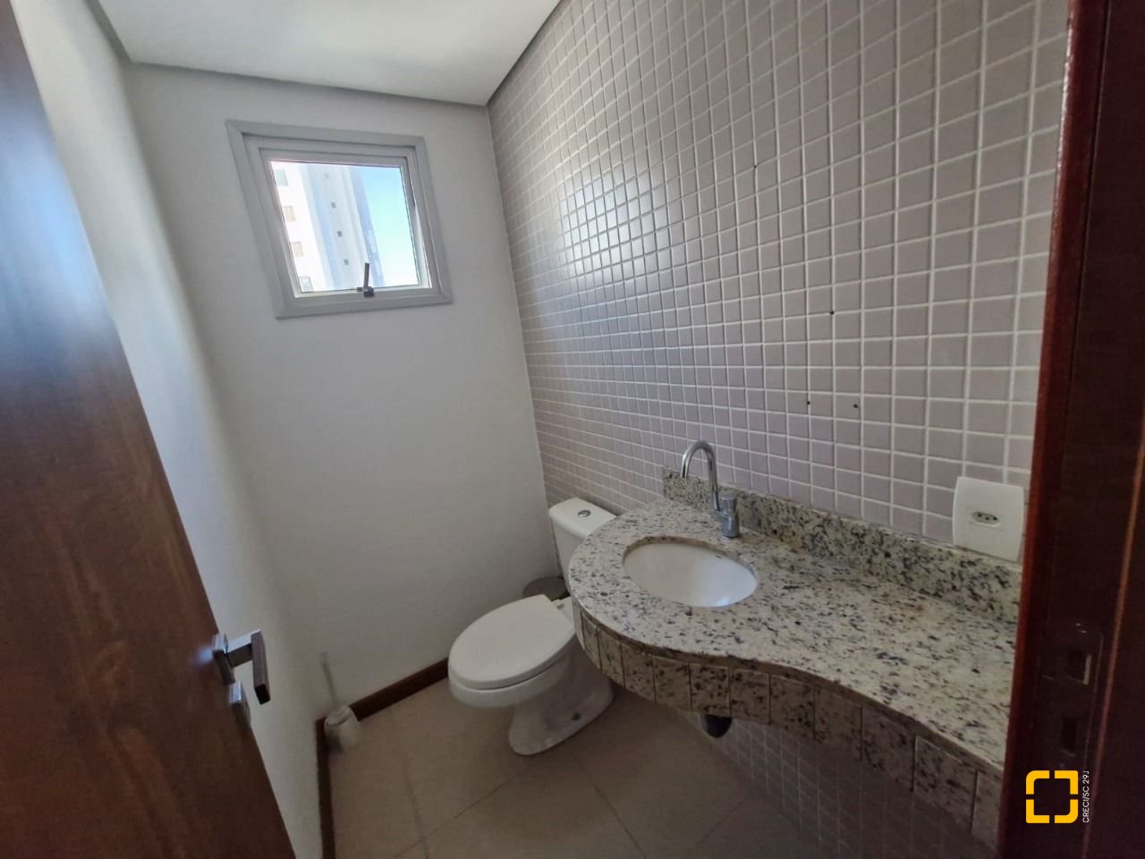 Sala com 31m², 1 garagem, no bairro Centro em Florianópolis