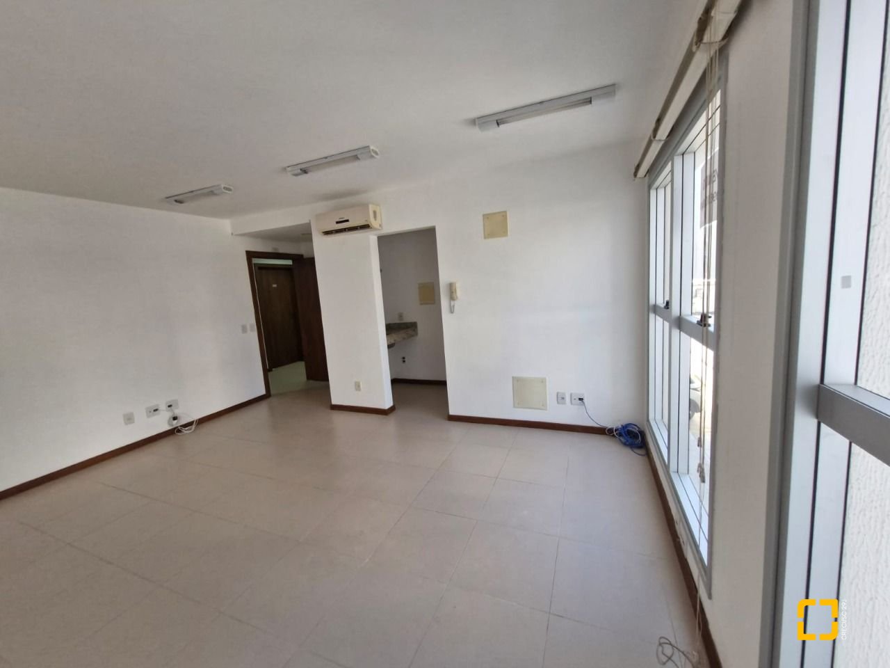 Sala com 31m², 1 garagem, no bairro Centro em Florianópolis