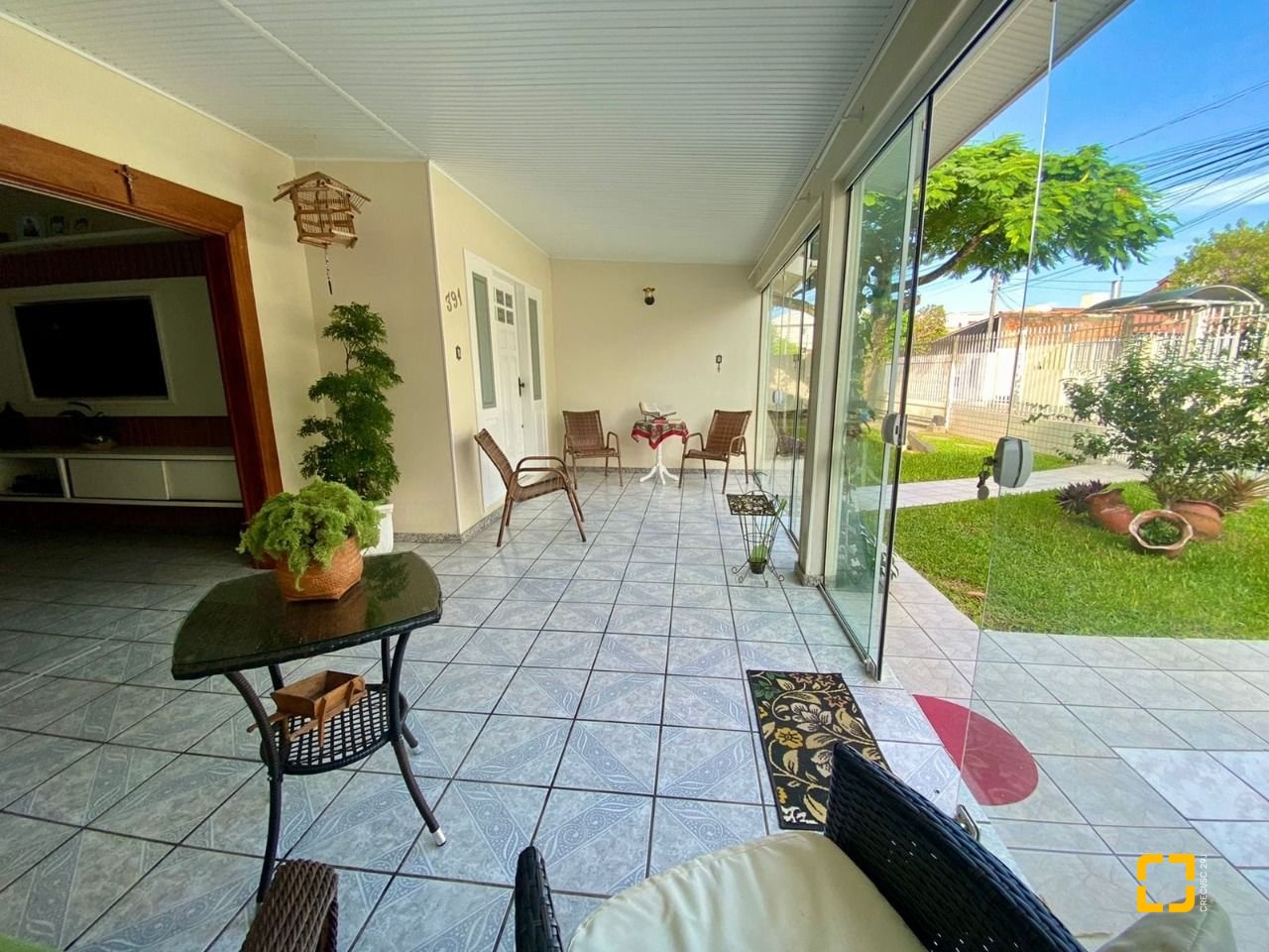 Casa com 160m², 5 quartos (sendo 1 suíte), 5 garagens, no bairro Ingleses em Florianópolis