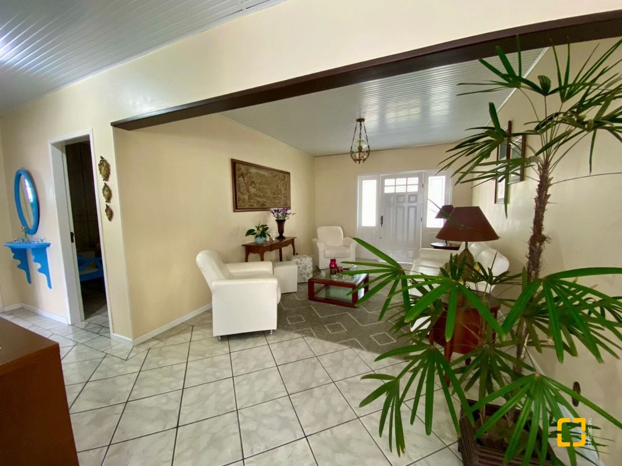 Casa com 160m², 5 quartos (sendo 1 suíte), 5 garagens, no bairro Ingleses em Florianópolis