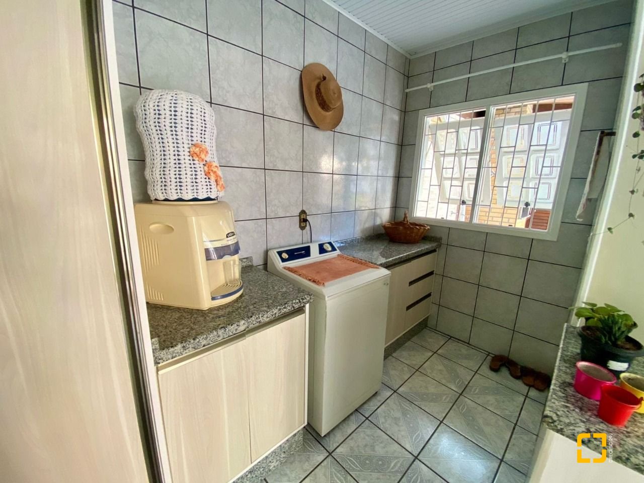Casa com 160m², 5 quartos (sendo 1 suíte), 5 garagens, no bairro Ingleses em Florianópolis
