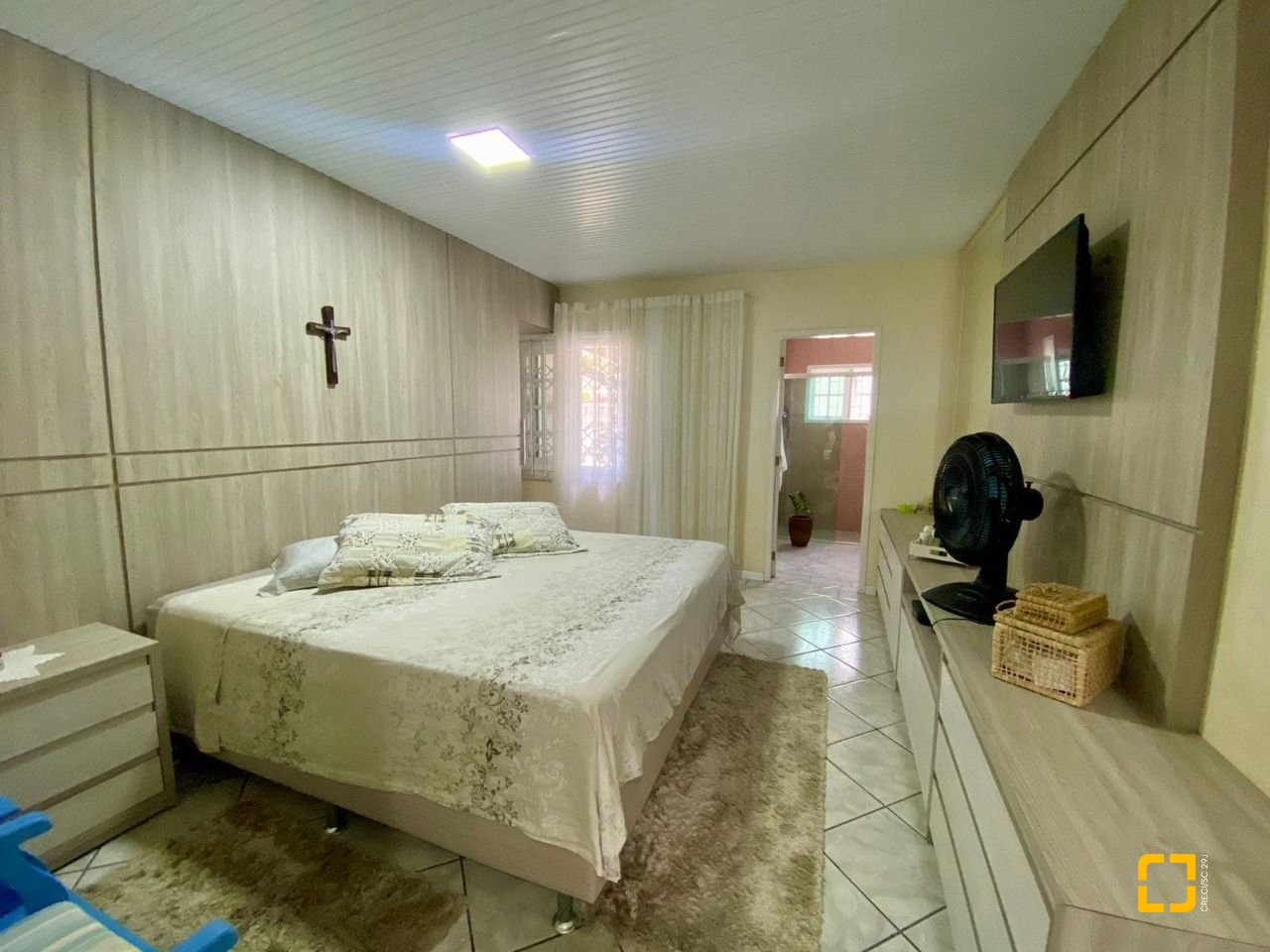Casa com 160m², 5 quartos (sendo 1 suíte), 5 garagens, no bairro Ingleses em Florianópolis