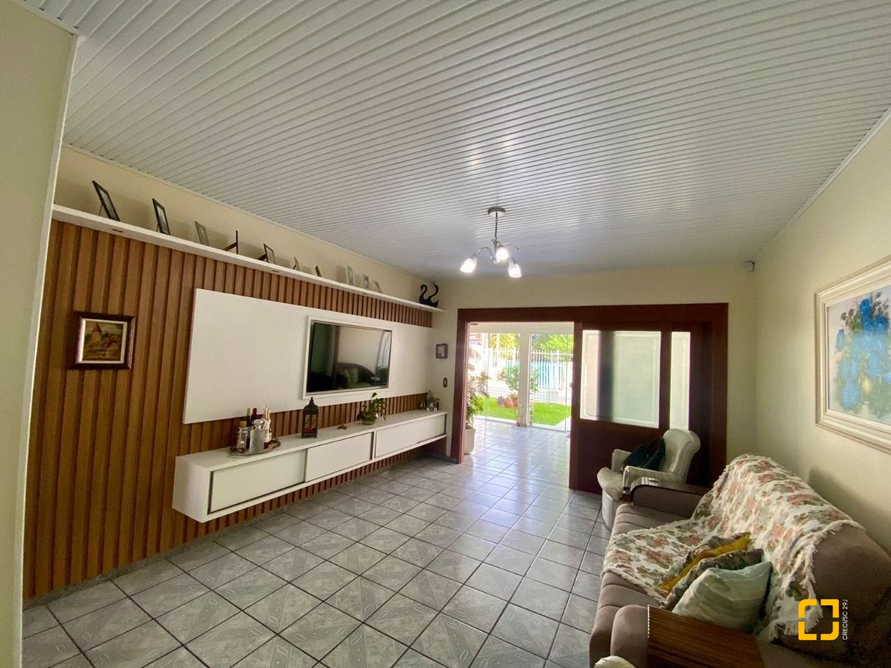 Casa com 160m², 5 quartos (sendo 1 suíte), 5 garagens, no bairro Ingleses em Florianópolis