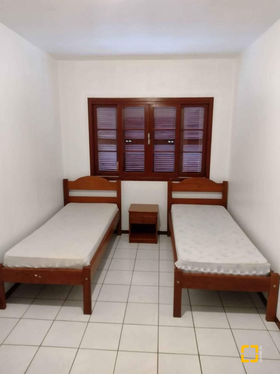 Casa com 600m², 10 quartos, 6 garagens, no bairro Ingleses em Florianópolis