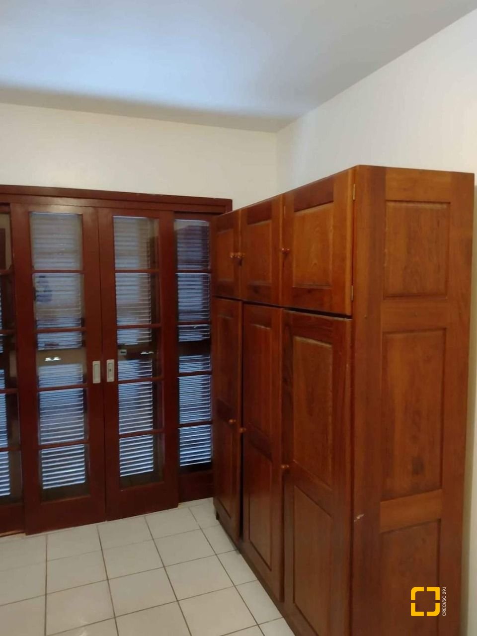 Casa com 600m², 10 quartos, 6 garagens, no bairro Ingleses em Florianópolis