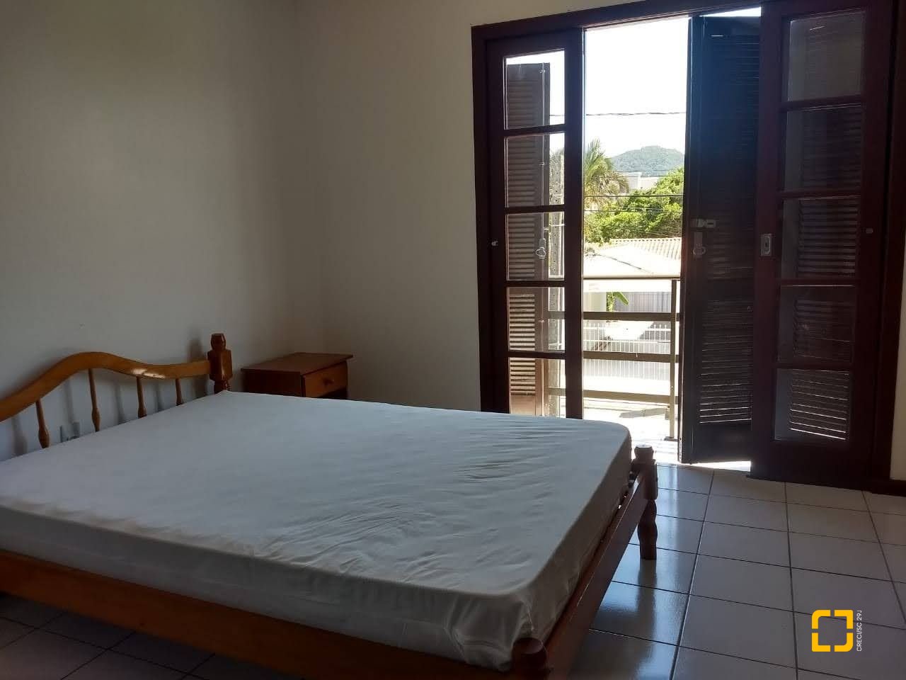 Casa com 600m², 10 quartos, 6 garagens, no bairro Ingleses em Florianópolis