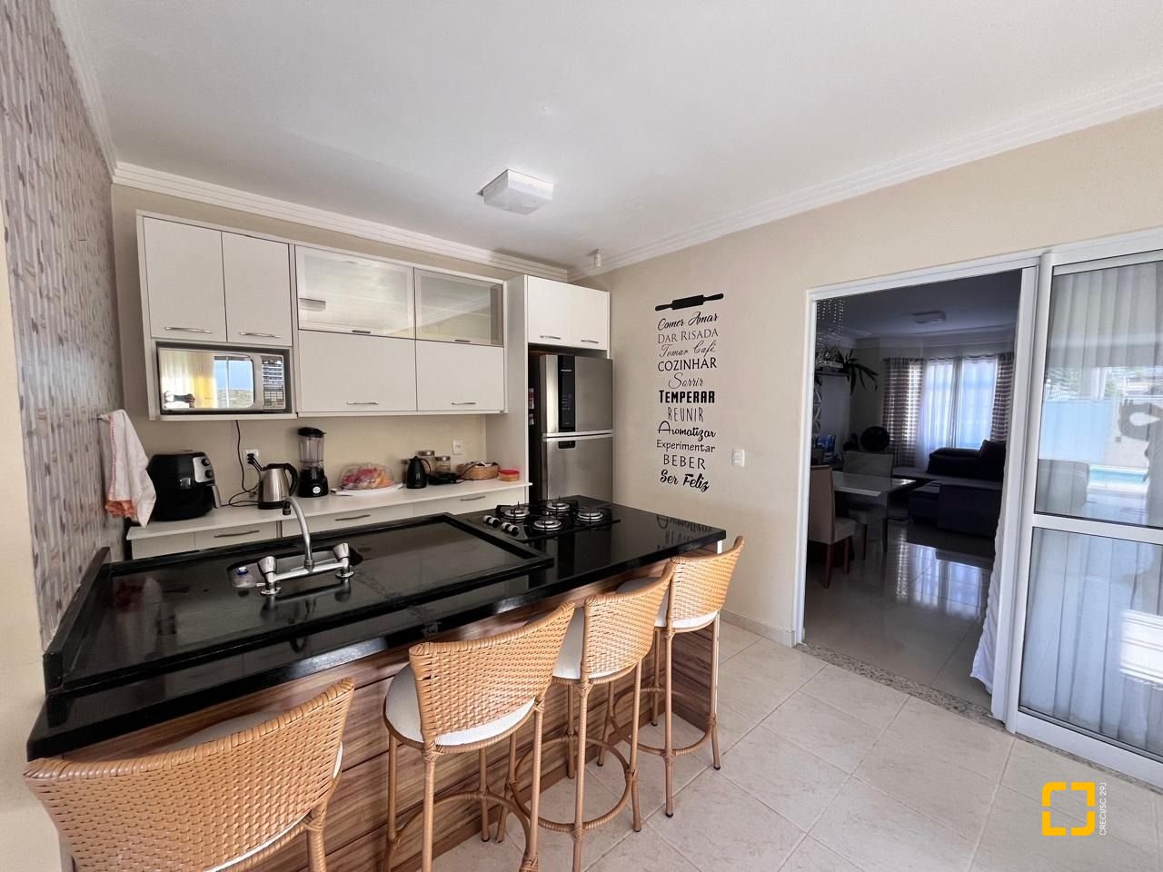 Casa com 140m², 5 quartos (sendo 1 suíte), 2 garagens, no bairro Pedra Branca em Palhoça