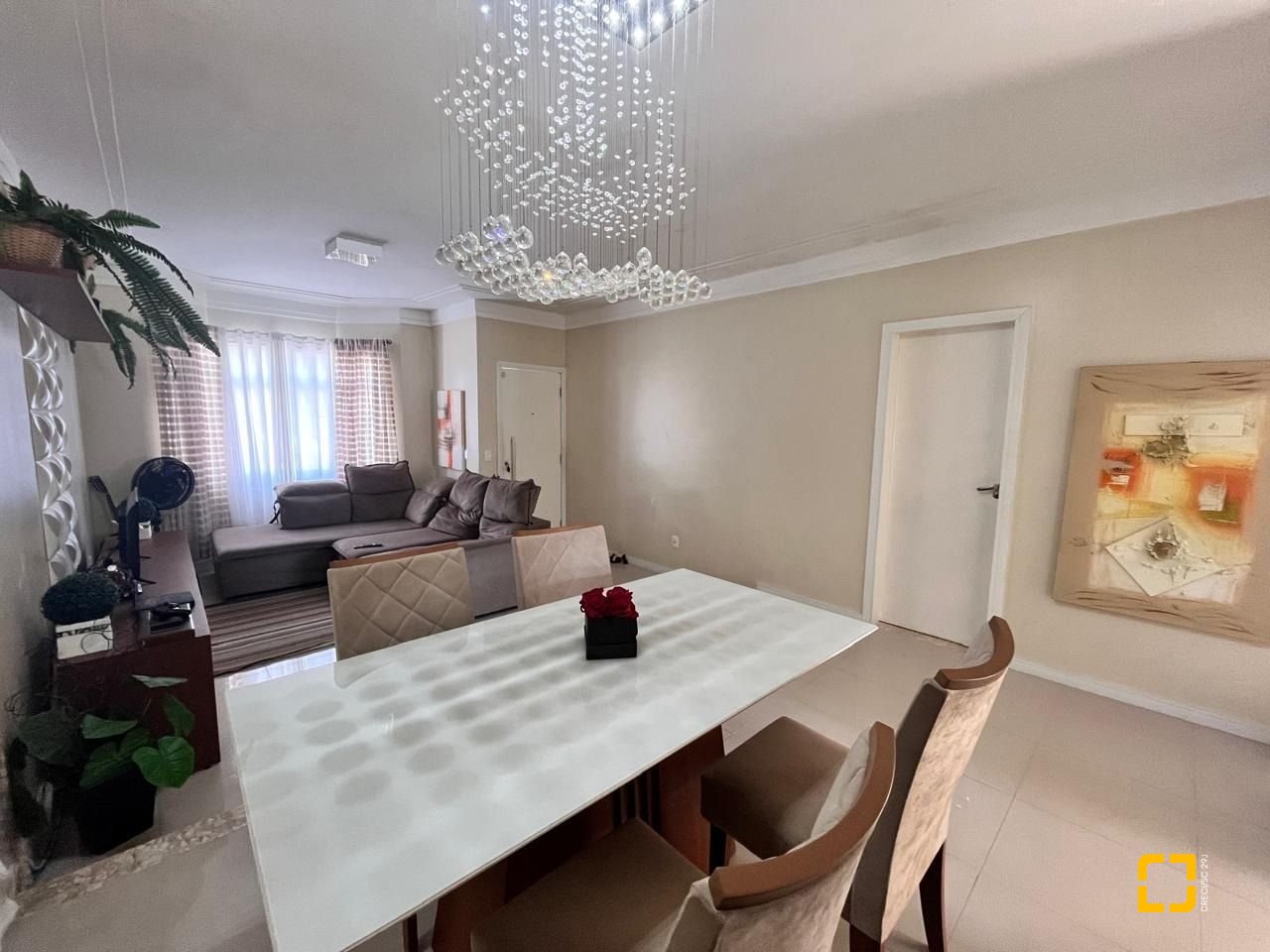 Casa com 140m², 5 quartos (sendo 1 suíte), 2 garagens, no bairro Pedra Branca em Palhoça