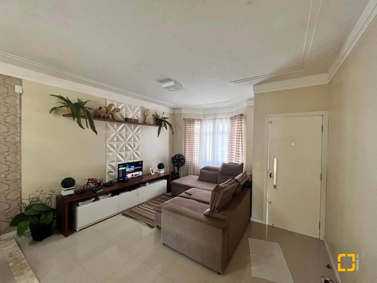 Casa com 140m², 4 quartos (sendo 1 suíte), 2 garagens, no bairro Pedra Branca em Palhoça