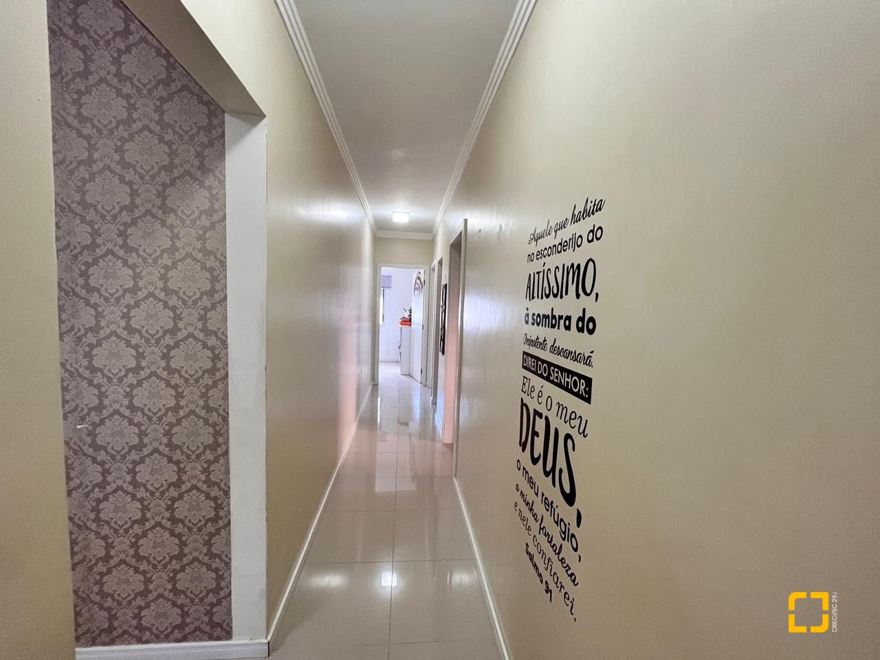 Casa com 140m², 4 quartos (sendo 1 suíte), 2 garagens, no bairro Pedra Branca em Palhoça
