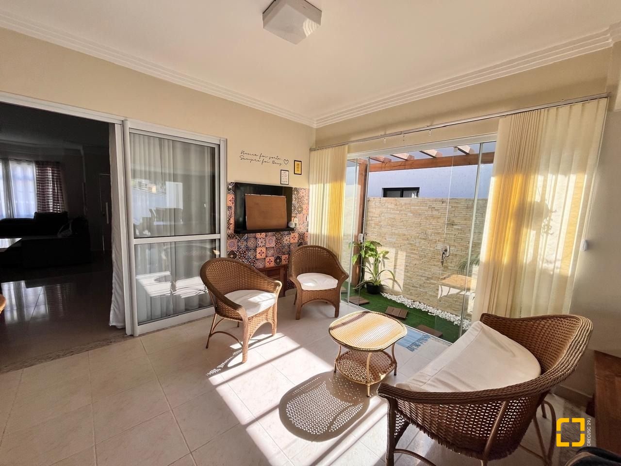 Casa com 140m², 5 quartos (sendo 1 suíte), 2 garagens, no bairro Pedra Branca em Palhoça