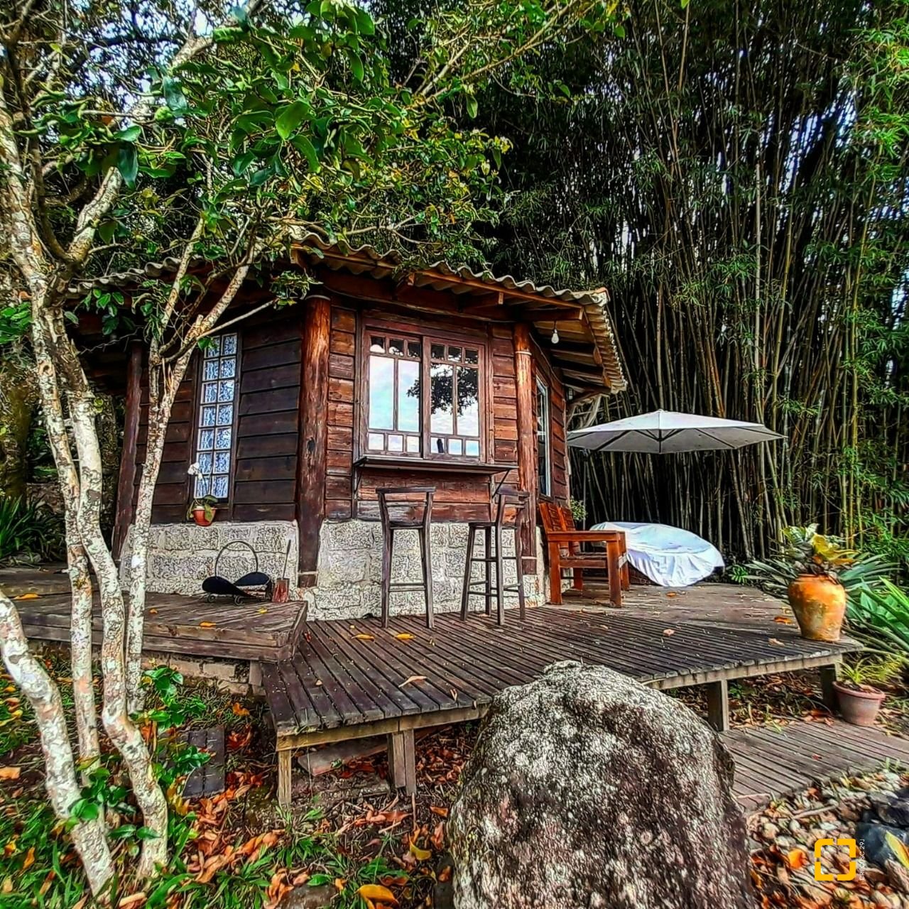 Casa Comercial com 226m², 4 garagens, no bairro Jurerê em Florianópolis
