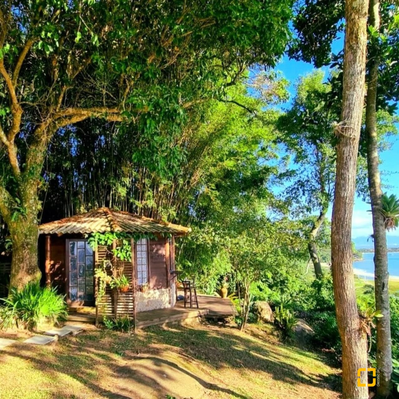Casa Comercial com 226m², 4 garagens, no bairro Jurerê em Florianópolis