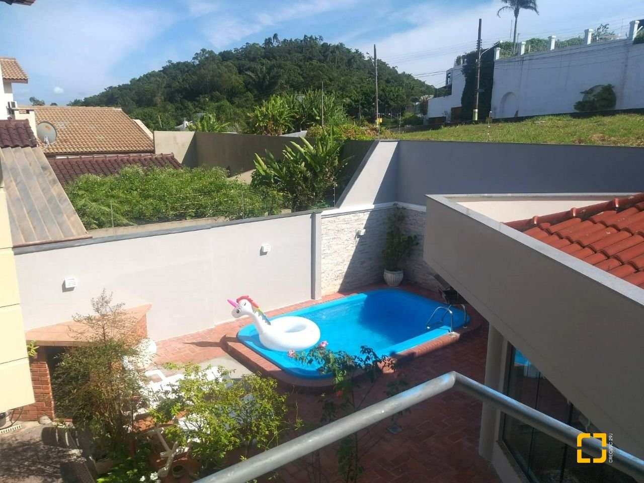 Casa com 309m², 6 quartos (sendo 3 suítes), 4 garagens, no bairro João Paulo em Florianópolis