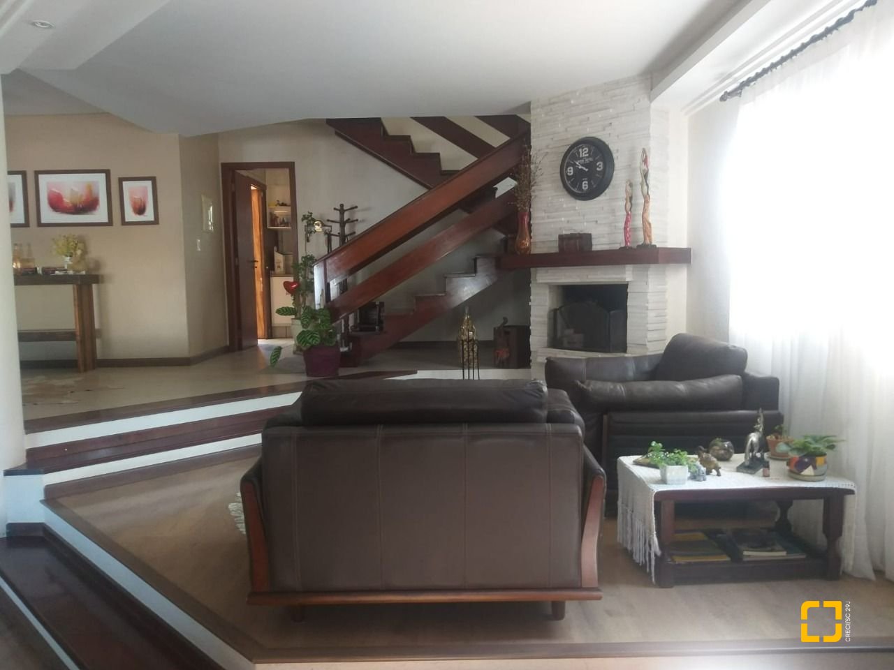 Casa com 309m², 6 quartos (sendo 3 suítes), 4 garagens, no bairro João Paulo em Florianópolis