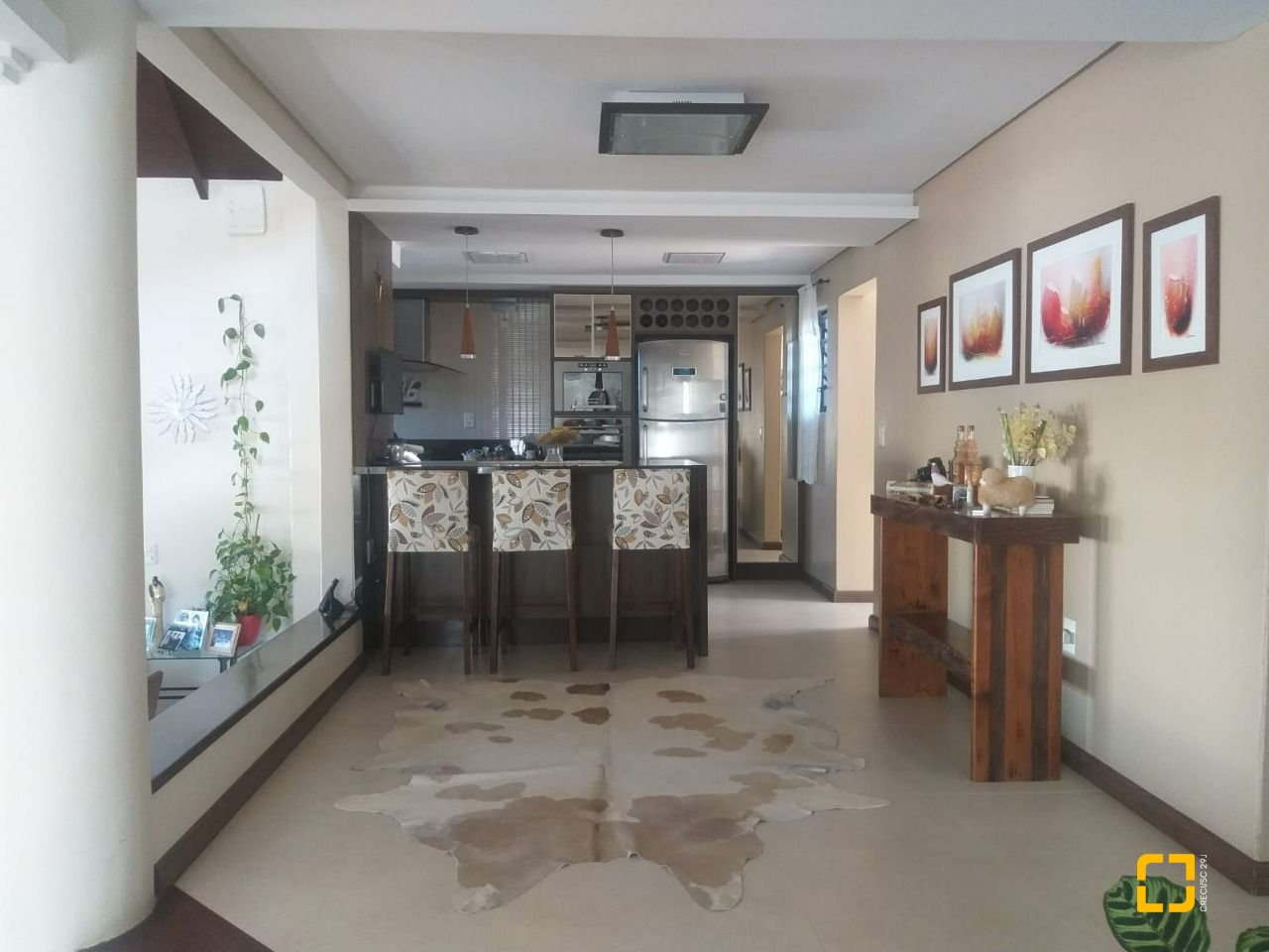 Casa com 309m², 6 quartos (sendo 3 suítes), 4 garagens, no bairro João Paulo em Florianópolis