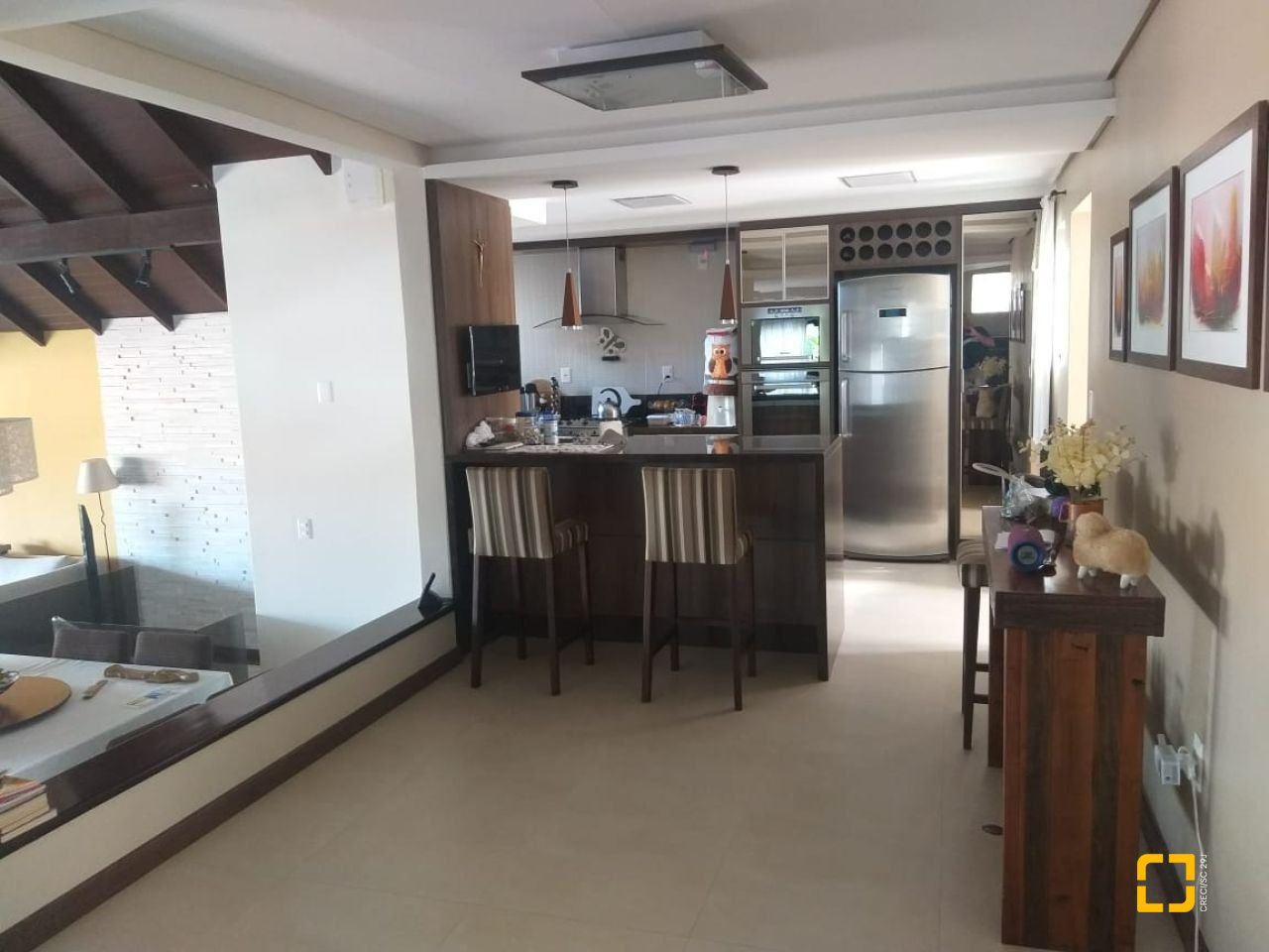 Casa com 309m², 6 quartos (sendo 3 suítes), 4 garagens, no bairro João Paulo em Florianópolis