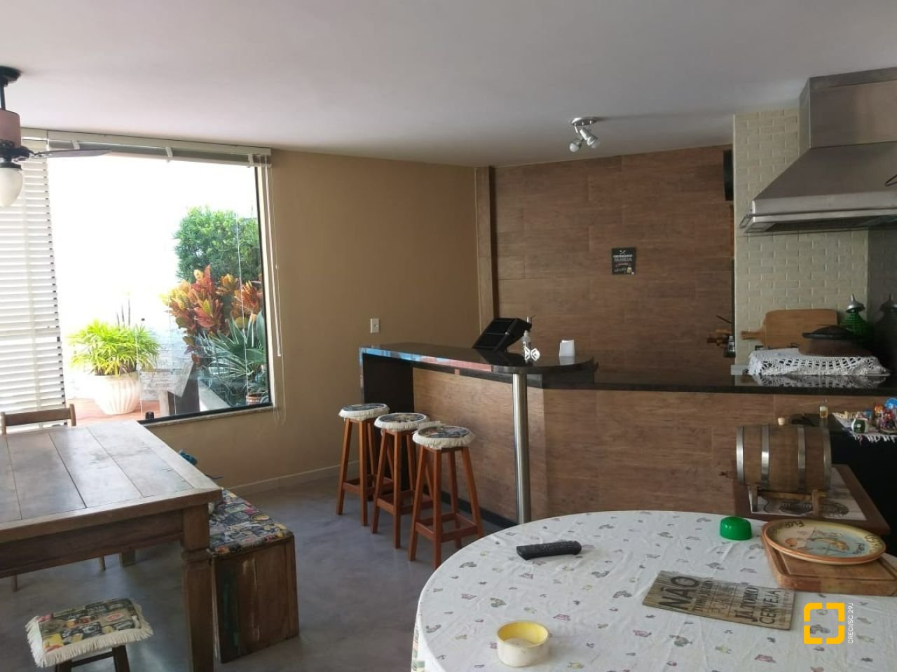 Casa com 309m², 6 quartos (sendo 3 suítes), 4 garagens, no bairro João Paulo em Florianópolis