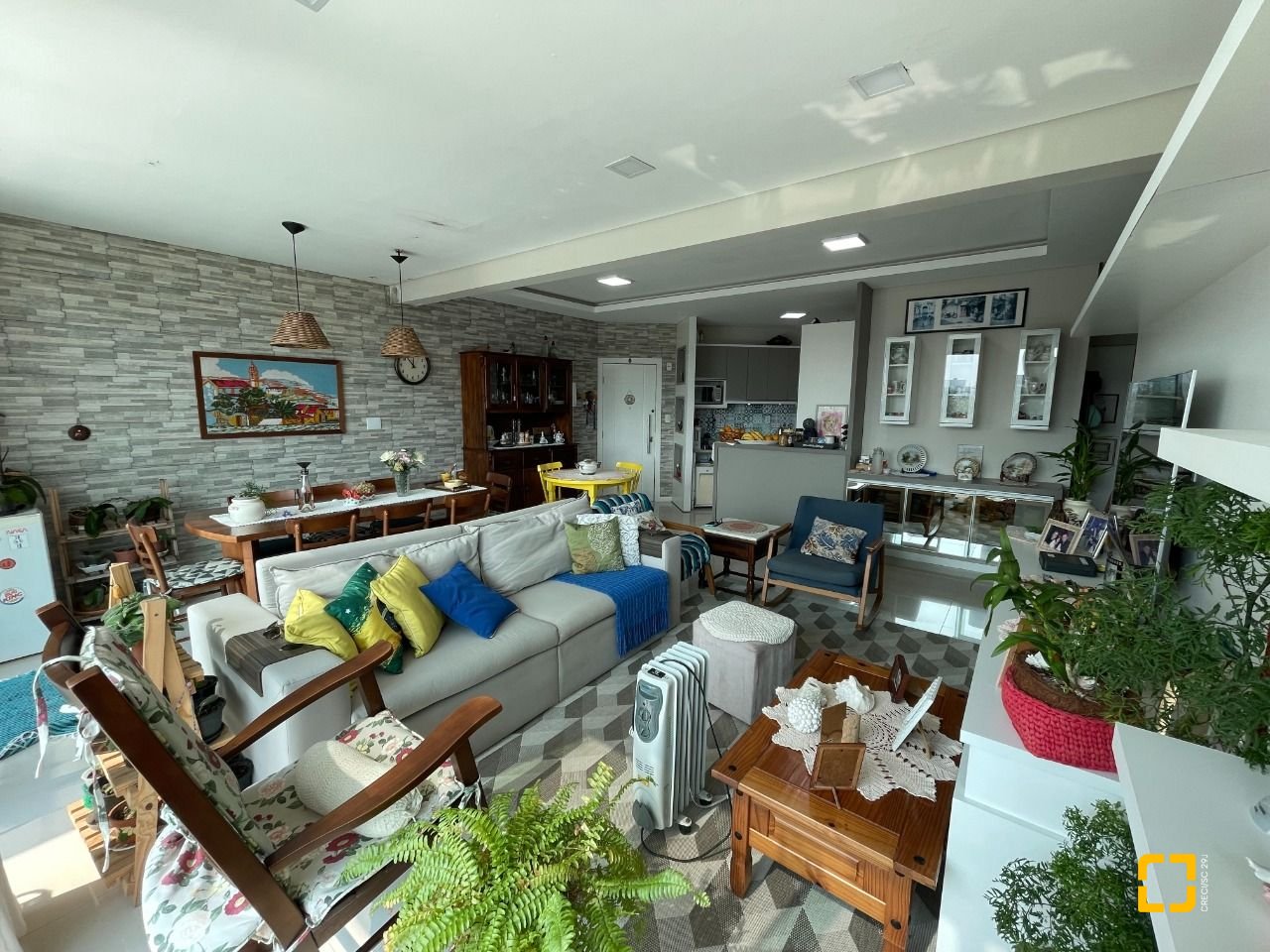 Apartamento com 170m², 5 quartos (sendo 2 suítes), 1 garagem, no bairro Ingleses em Florianópolis