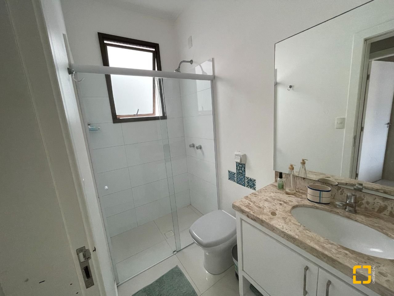 Apartamento com 170m², 5 quartos (sendo 2 suítes), 1 garagem, no bairro Ingleses em Florianópolis