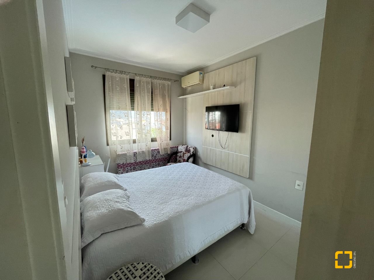 Apartamento com 170m², 5 quartos (sendo 2 suítes), 1 garagem, no bairro Ingleses em Florianópolis