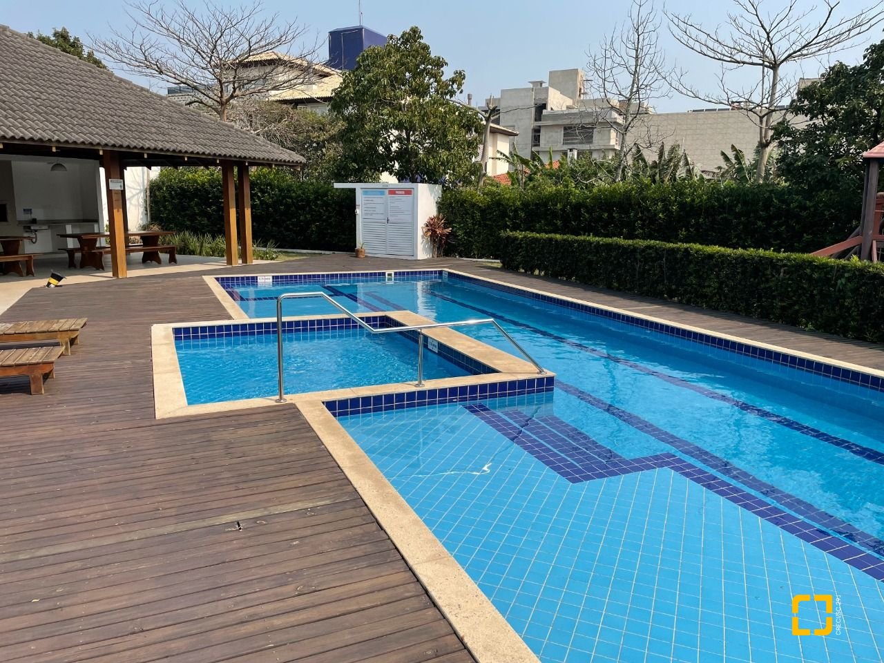 Apartamento com 170m², 5 quartos (sendo 2 suítes), 1 garagem, no bairro Ingleses em Florianópolis