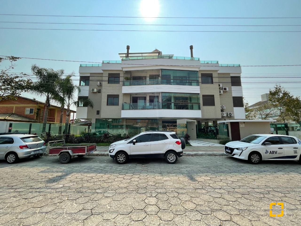 Apartamento com 170m², 5 quartos (sendo 2 suítes), 1 garagem, no bairro Ingleses em Florianópolis