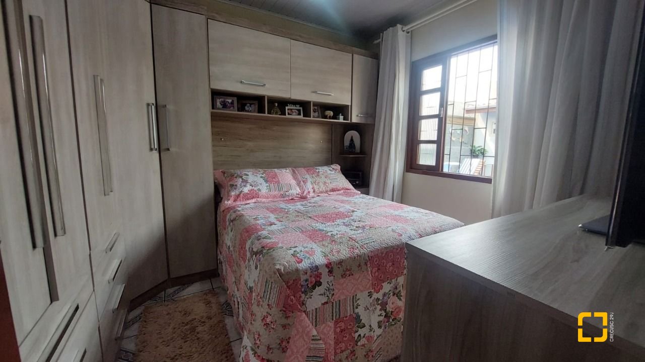 Casa com 104m², 3 quartos, 3 garagens, no bairro Ingleses em Florianópolis