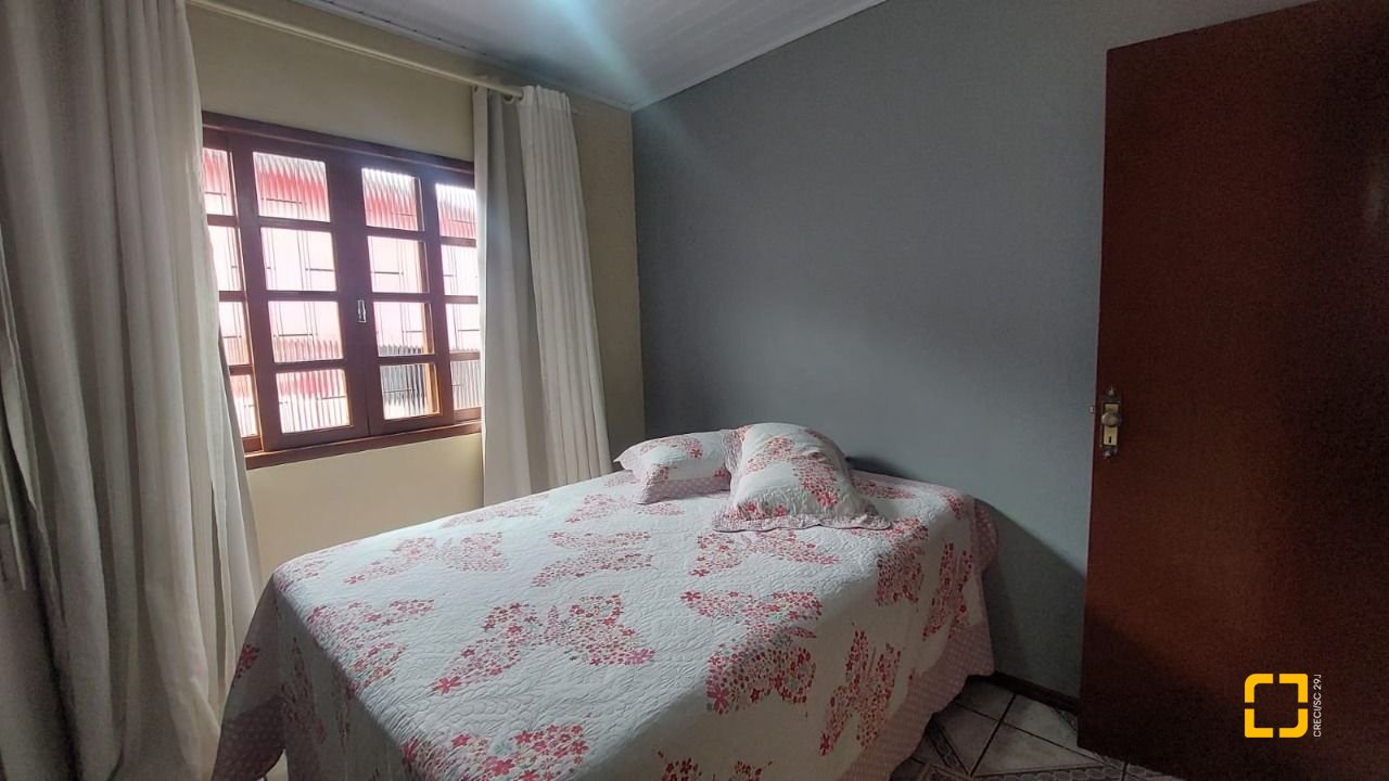 Casa com 104m², 3 quartos, 3 garagens, no bairro Ingleses em Florianópolis