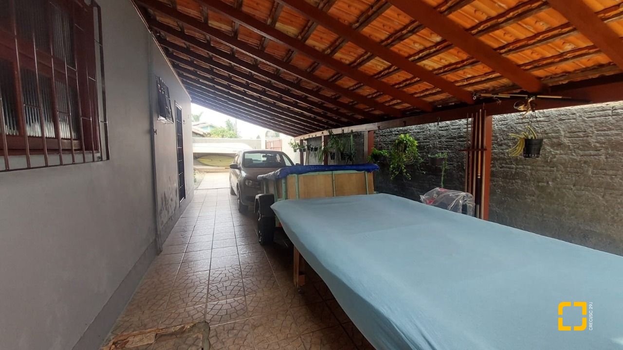 Casa com 104m², 3 quartos, 3 garagens, no bairro Ingleses em Florianópolis