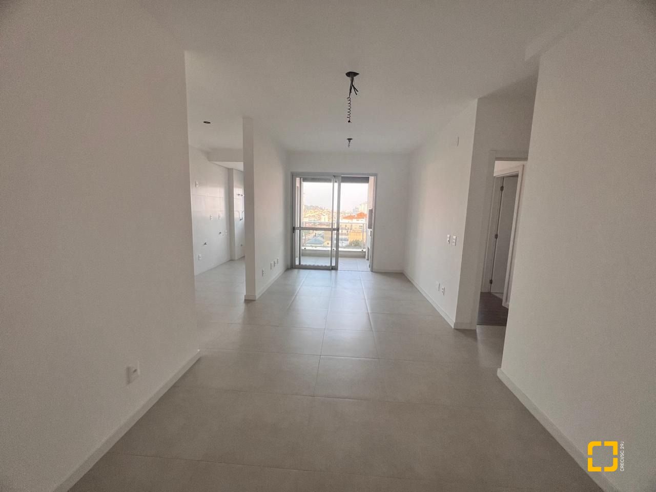 Apartamento com 77m², 4 quartos (sendo 2 suítes), 2 garagens, no bairro Estreito em Florianópolis