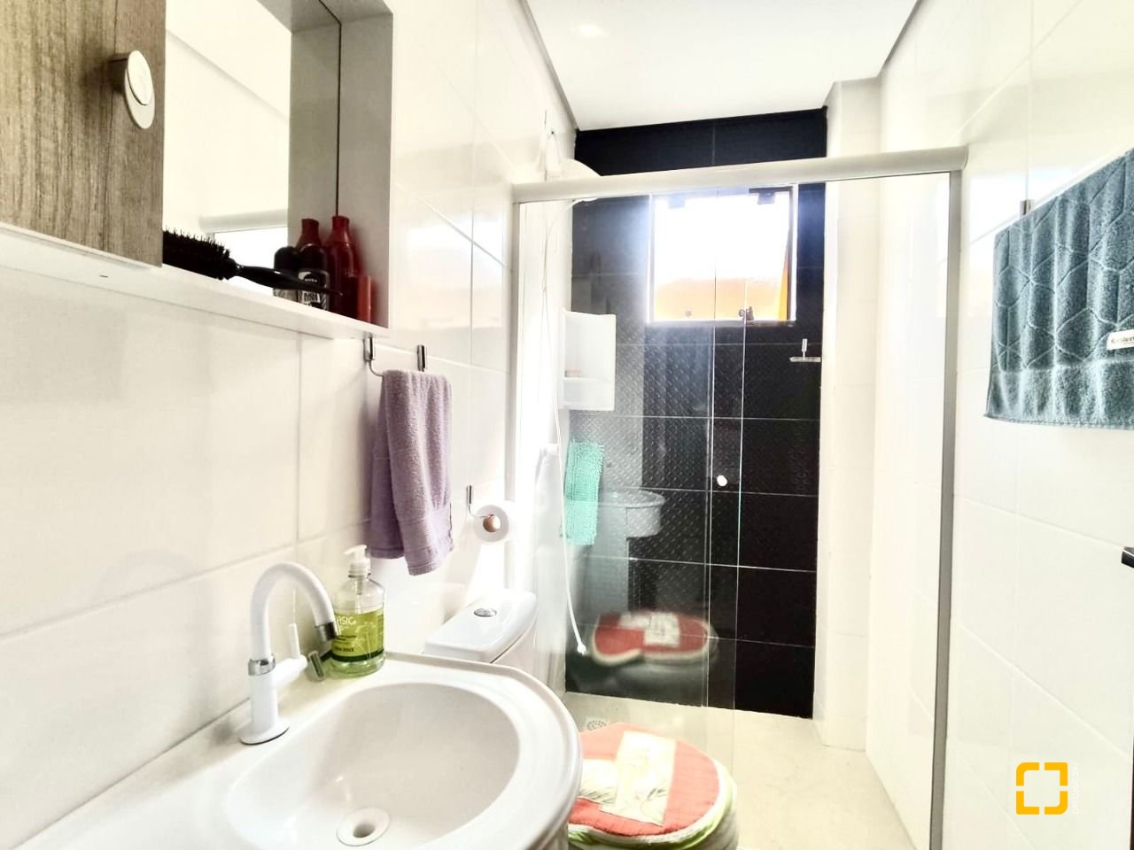 Apartamento com 63m², 3 quartos (sendo 1 suíte), 1 garagem, no bairro Ingleses em Florianópolis