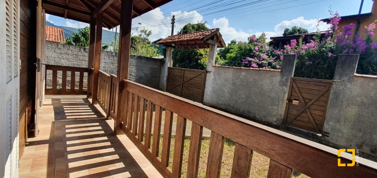Casa com 60m², 3 quartos, 1 garagem, no bairro Rio Vermelho em Florianópolis
