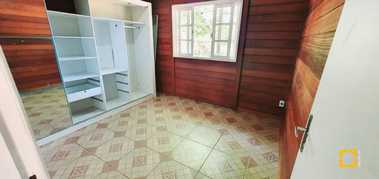 Casa com 60m², 3 quartos, 1 garagem, no bairro Rio Vermelho em Florianópolis