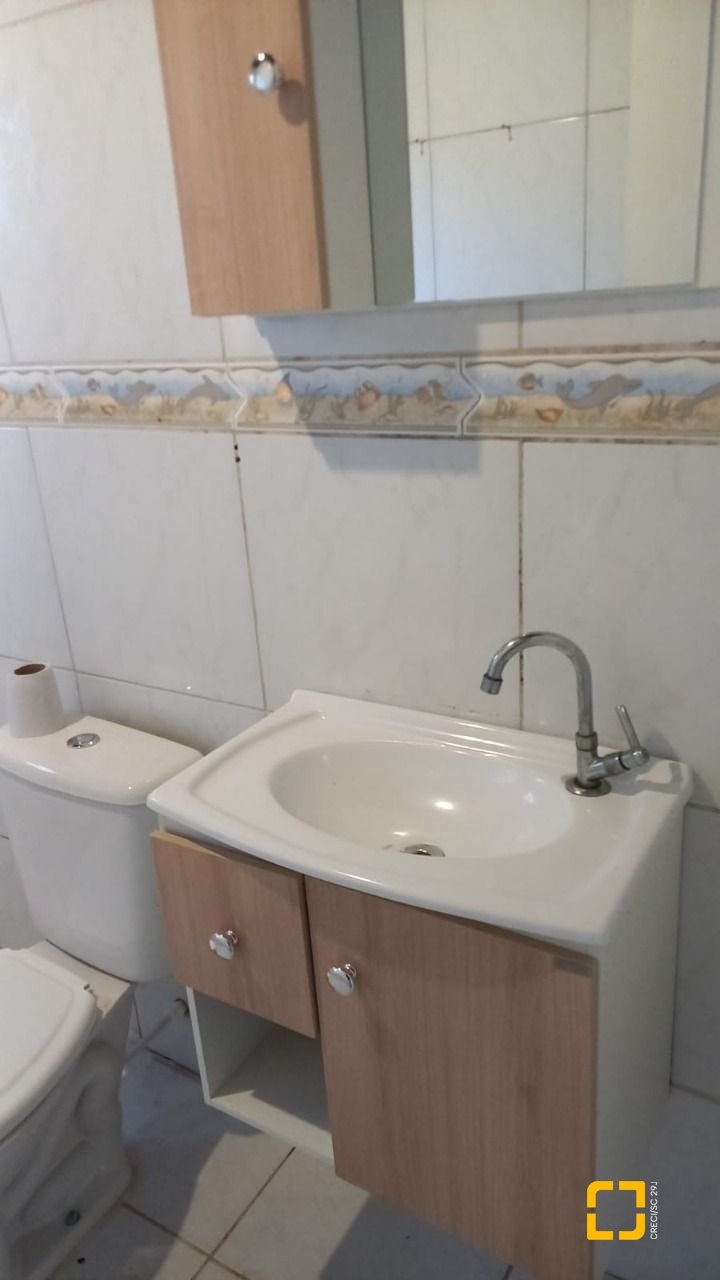 Casa com 60m², 3 quartos, 1 garagem, no bairro Rio Vermelho em Florianópolis