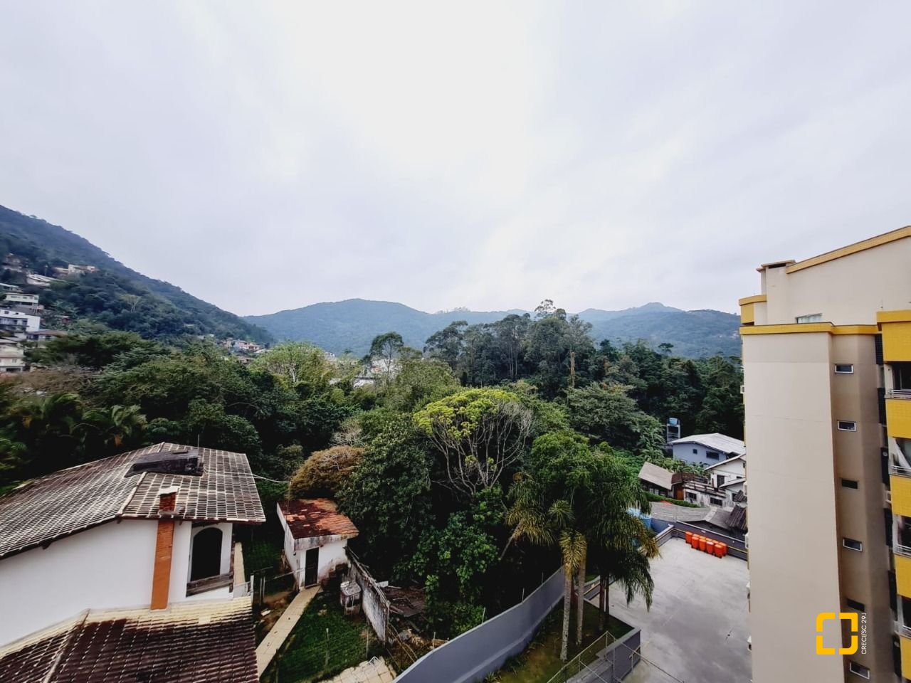 Apartamento com 48m², 1 quarto, 1 garagem, no bairro Saco Grande em Florianópolis