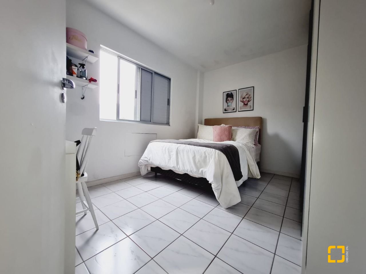 Apartamento com 48m², 1 quarto, 1 garagem, no bairro Saco Grande em Florianópolis
