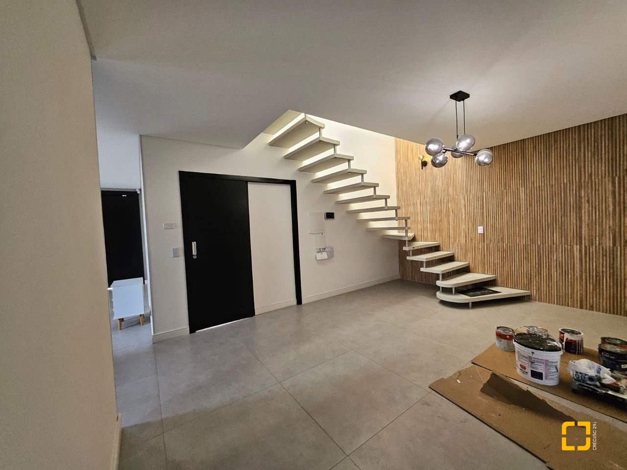 Casa com 176m², 2 quartos (sendo 2 suítes), 2 garagens, no bairro Forquilhas em São José