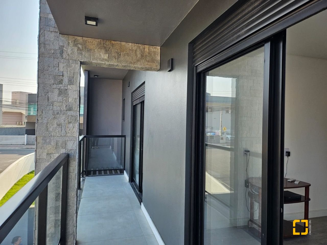 Casa com 176m², 2 quartos (sendo 2 suítes), 2 garagens, no bairro Forquilhas em São José