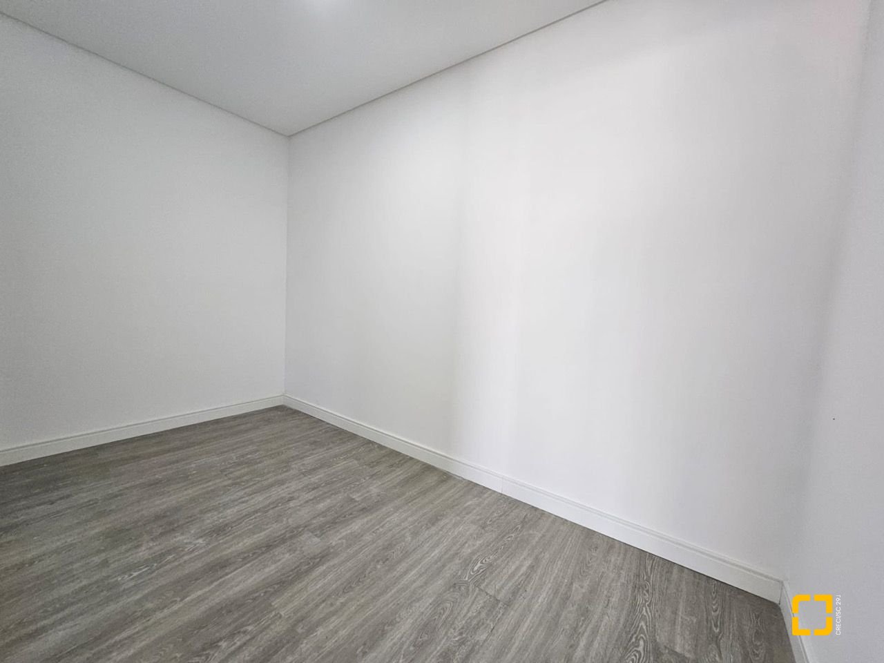 Casa com 176m², 2 quartos (sendo 2 suítes), 2 garagens, no bairro Forquilhas em São José
