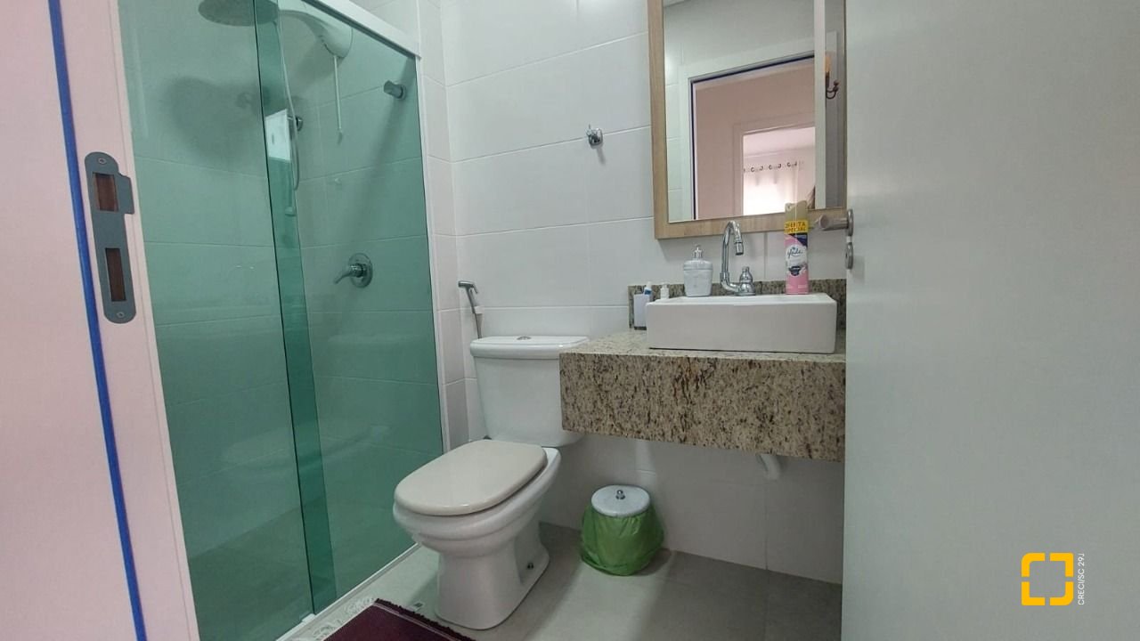 Apartamento com 71m², 3 quartos (sendo 1 suíte), 1 garagem, no bairro Campeche em Florianópolis