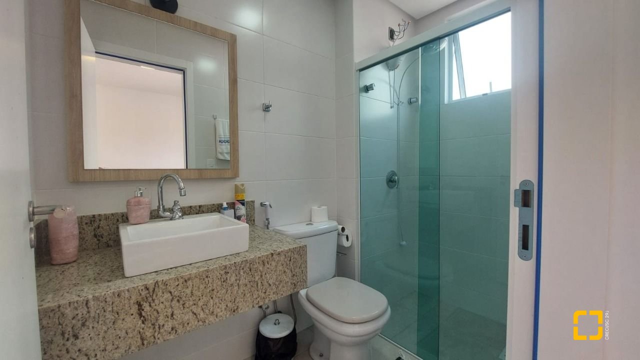 Apartamento com 71m², 3 quartos (sendo 1 suíte), 1 garagem, no bairro Campeche em Florianópolis