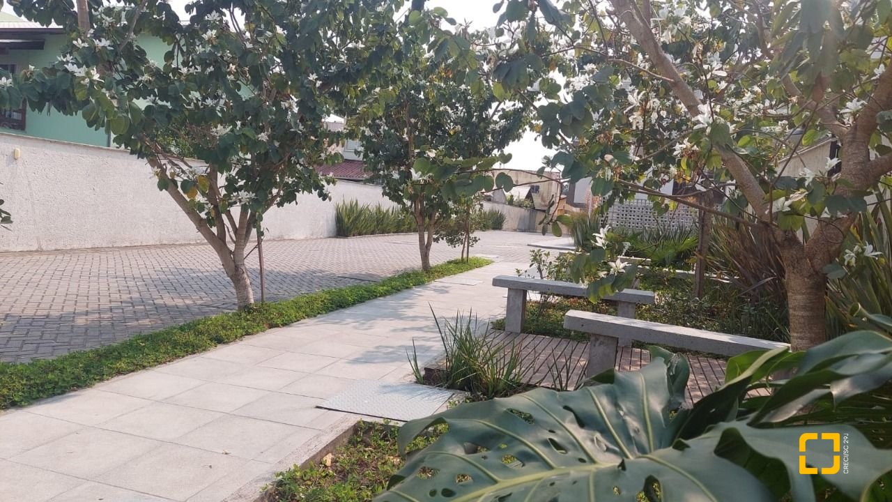 Apartamento com 71m², 3 quartos (sendo 1 suíte), 1 garagem, no bairro Campeche em Florianópolis