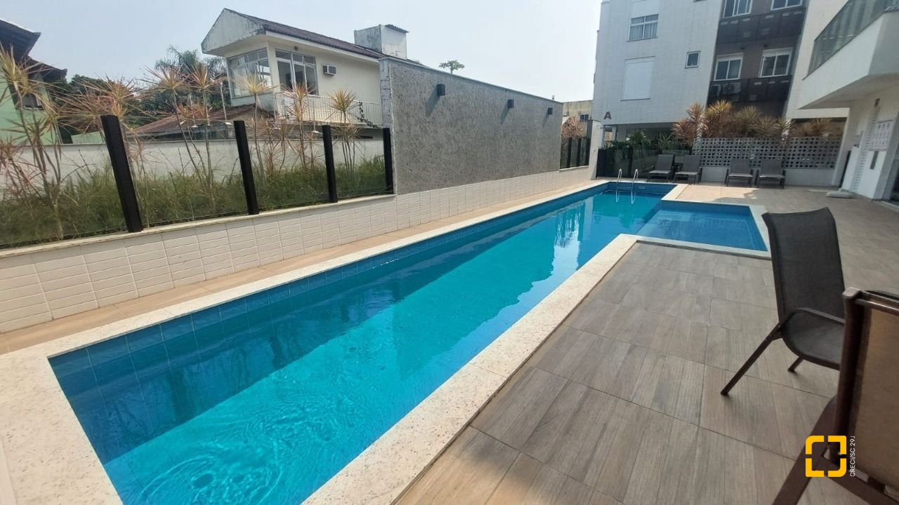 Apartamento com 71m², 2 quartos (sendo 1 suíte), 1 garagem, no bairro Campeche em Florianópolis