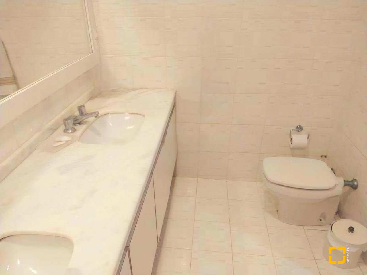 Casa com 2247m², 6 quartos (sendo 2 suítes), 10 garagens, no bairro Carvoeira em Florianópolis