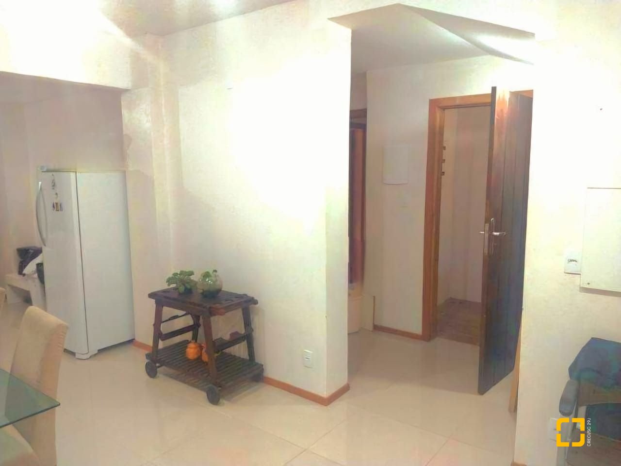 Casa com 2247m², 6 quartos (sendo 2 suítes), 10 garagens, no bairro Carvoeira em Florianópolis