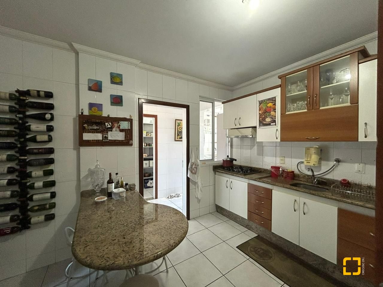 Apartamento com 138m², 3 quartos (sendo 1 suíte), 1 garagem, no bairro Kobrasol em São José