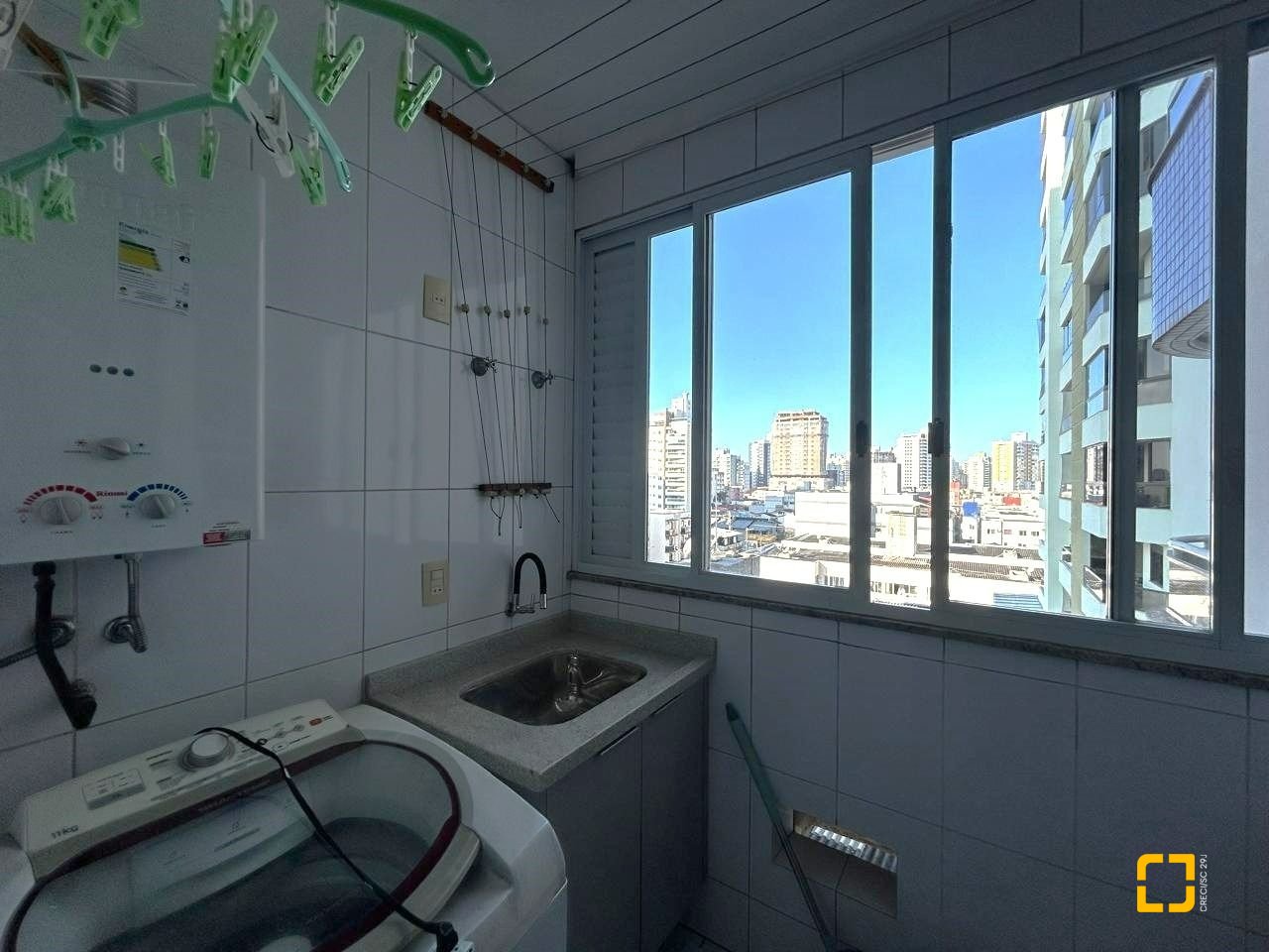 Apartamento com 138m², 3 quartos (sendo 1 suíte), 1 garagem, no bairro Kobrasol em São José