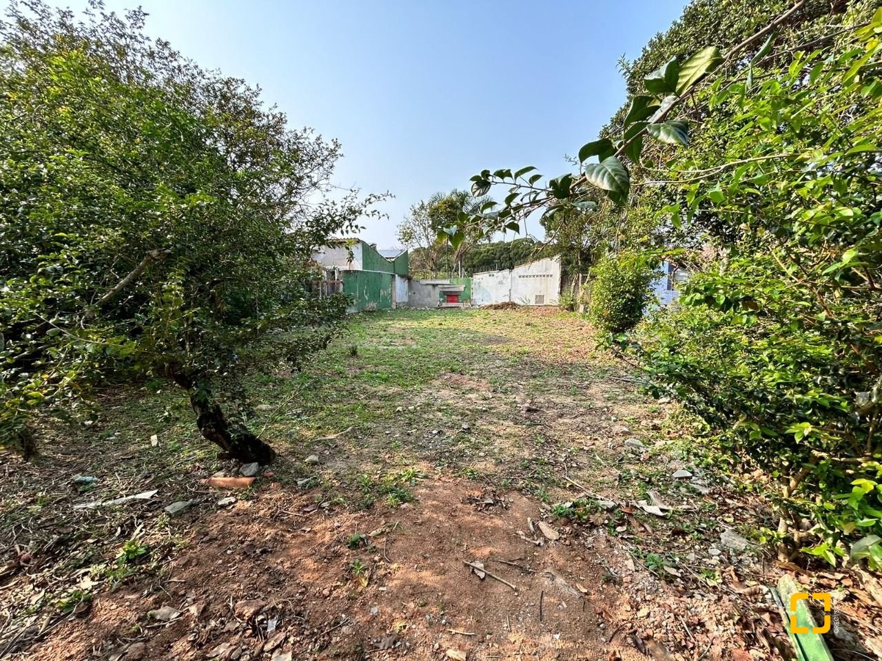 Terreno com 329m², no bairro Campeche em Florianópolis
